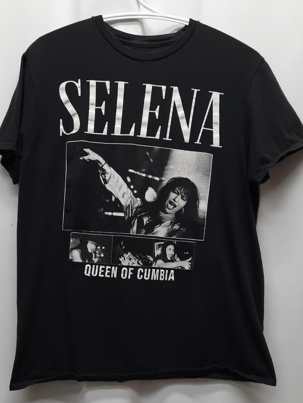 Official Selena T-Shirt Medium Queen of Cumbia Black Graphic Tee 100% Cotton
